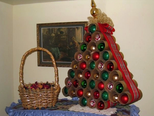 Toilet paper roll Christmas tree